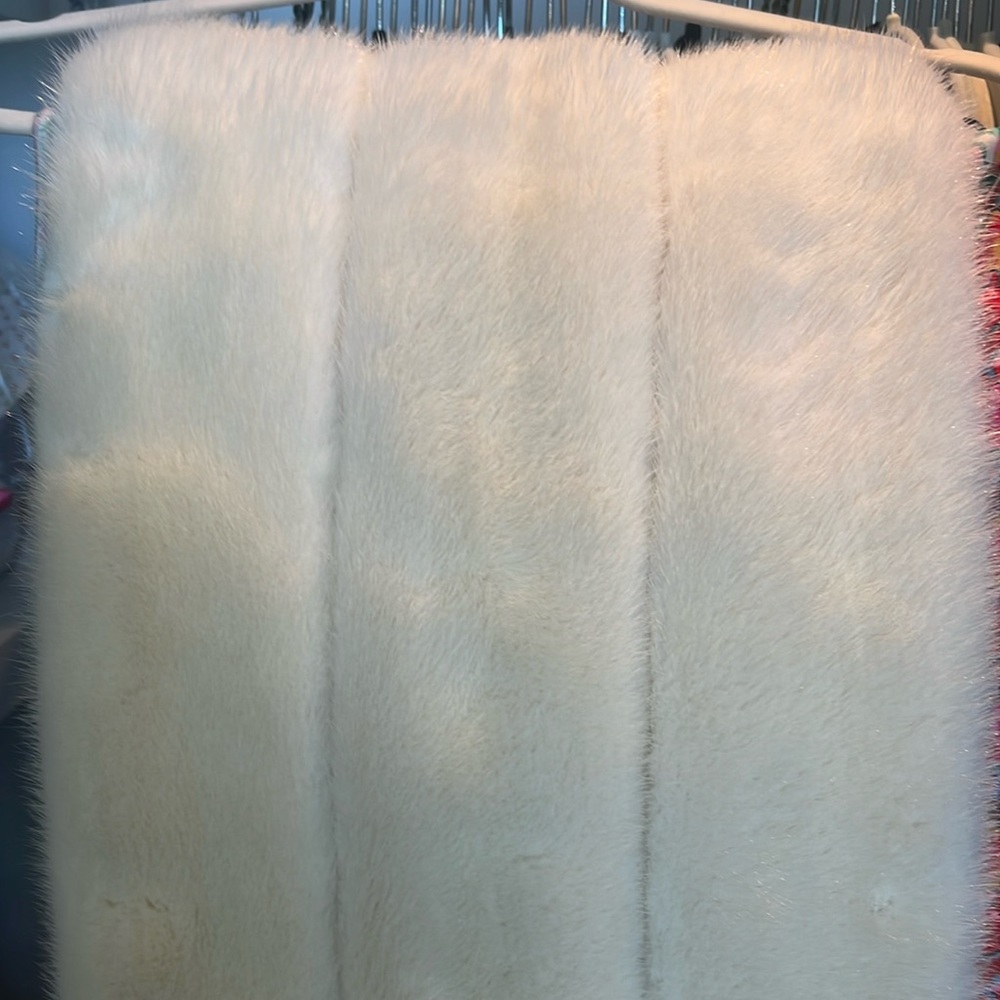White mink shawl